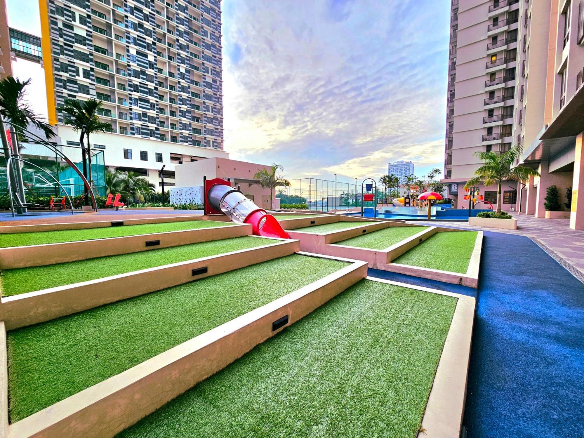 Bali Residence Waterpark Executive Suites Melaka By Ggm Exterior photo
