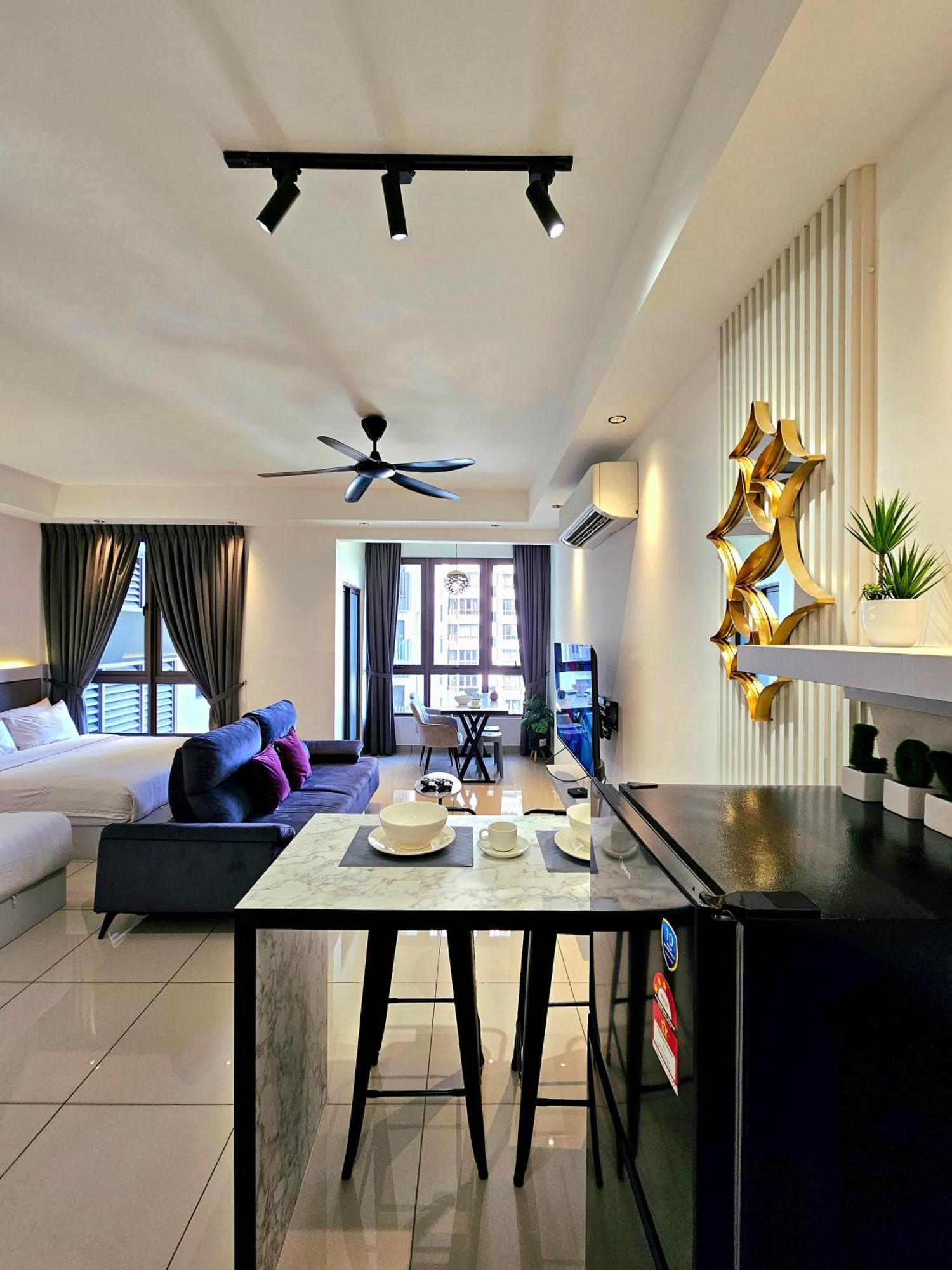 Bali Residence Waterpark Executive Suites Melaka By Ggm Exterior photo